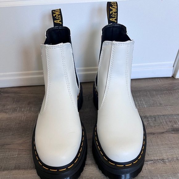 2976 Quad Platform Chelsea Boot - White - Size 6 - Picture 2 of 11